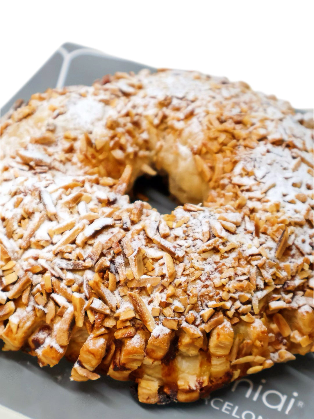 ALMOND CREAM CAKE