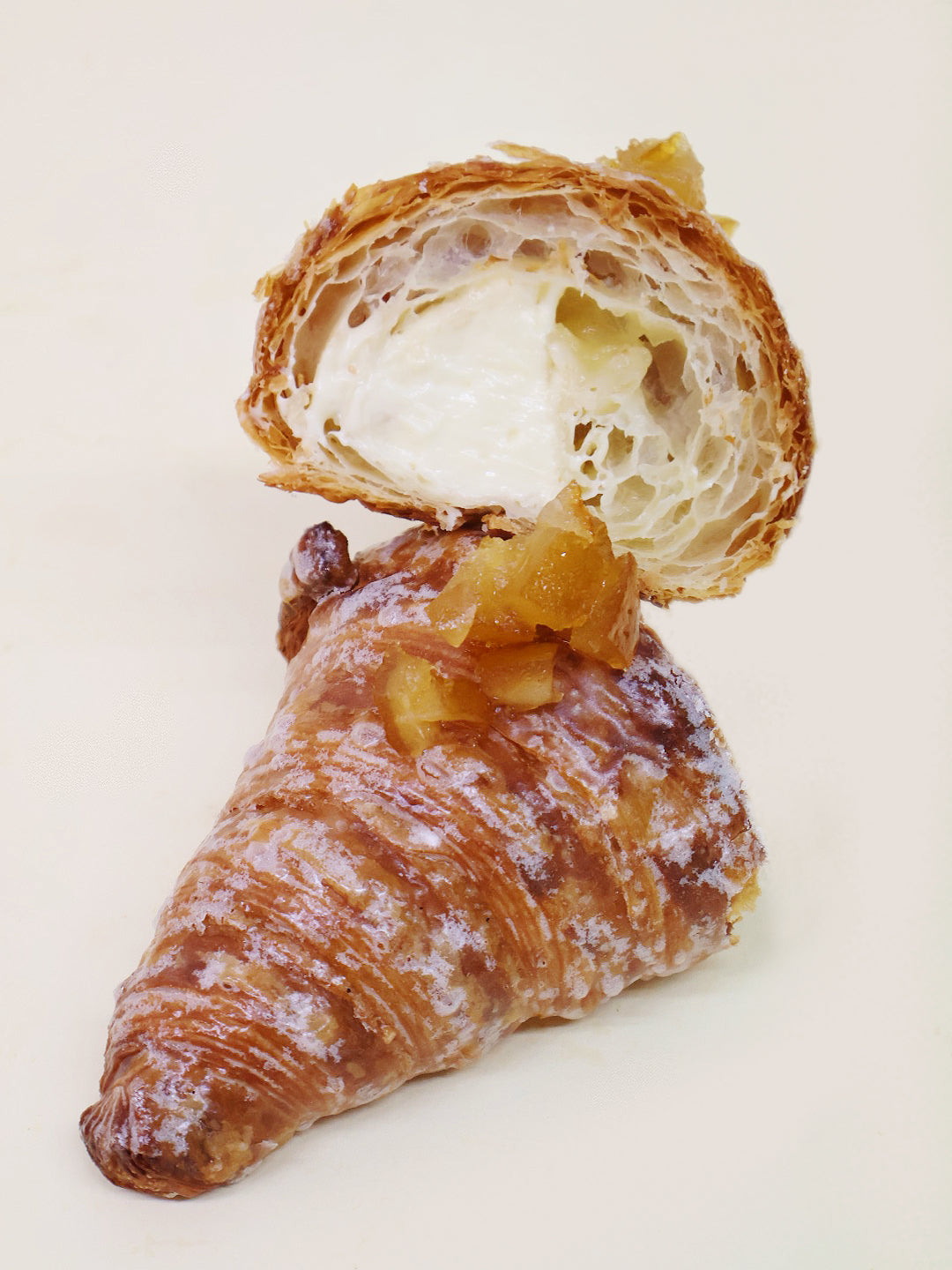 DOUBLE YUZU CROISSANT